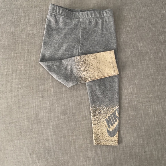 Nike Toddler set - Picture 3 of 3
